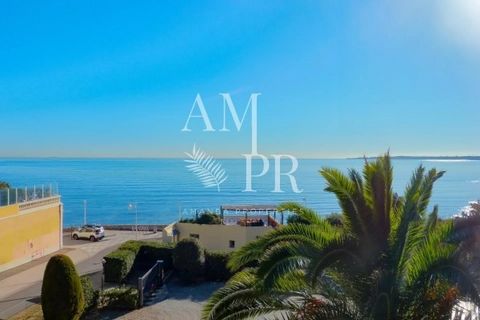 Exclusivité Au cœur du très prisé secteur du Palm Beach, en front de mer, à quelques pas des commerces et des plages, Amanda Properties vous présente une opportunité unique. Ce magnifique appartement 3 pièces, d'une surface généreuse de 80m², offre u...