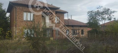 Imoti Tarnovgrad offer you a house in the village of Ivancha. The village is located only 10 km. from Polski Trambesh and 35 km from Veliko Tarnovo. The offered property consists of a two-storey house with an area of 68 sq.m, distributed between: Fir...