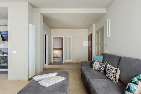 Scopri il fascino di Lucca da questo moderno appartamento in posizione centrale, perfetto per famiglie o amici in cerca di una fuga culturale. Casa Pinoli offre un elegante rifugio urbano a pochi passi dai monumenti storici della città. Gusta il caff...