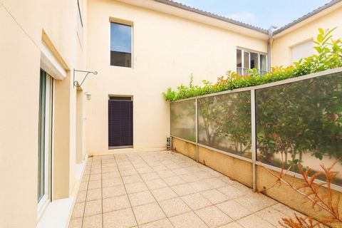 Centre bastide avec une grande terrasse