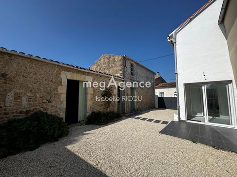 BOURCEFRANC, MAISON EN PIERRE RENOVEE de 89m²