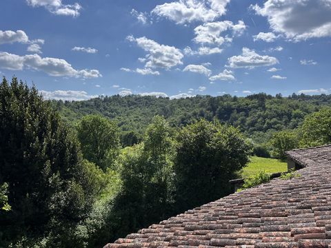 Ensemble de 2 maisons en pierre à rénover
