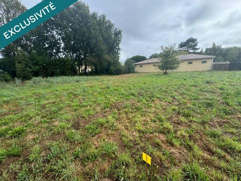 963 m² de potentiel à saisir : un terrain idéalement situé entre sérénité et commodités.