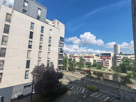 CENTRE-VILLE, BALCON, PARKING.