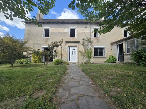 Maison avec garages et dépendances - Auriac Lagast