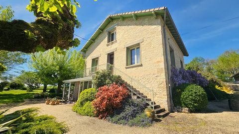 Grande maison, piscine et granges