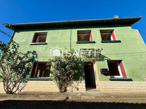 Grande maison familiale rénovée : 4 chambres, 2 salles de bains, grand jardin et garage.