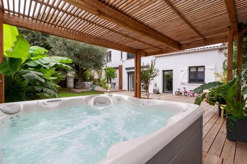 Maison avec jardin entièrement rénovée proche métro ligne C