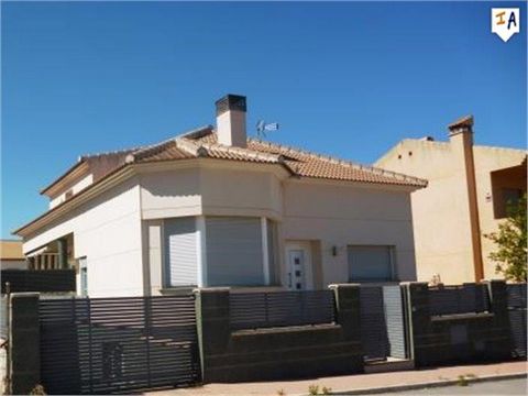 This property is located on the outskirts of the popular town of Humilladero in the Malaga province of Andalucia, surrounded by stunning countryside views whilst being just a short 10 minute drive from the historical town of Antequera. The property h...