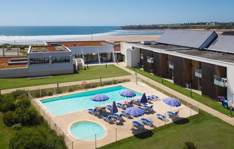 Your holiday destination is located in the dynamic center of Guidel, to the far west of the Lorient region, it shares the Laita river with the neighboring Finistère region. Guidel is known for its sandy beaches, a nature rich in flora and fauna, its ...
