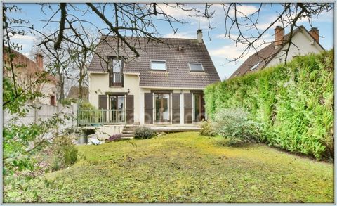 Dpt Essonne (91), à vendre proche de SAINTE GENEVIEVE DES BOIS maison P6 de 137 m² - Terrain de 500,00 m²