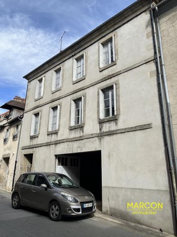 MARCON REAL ESTATE AUBUSSON. FELLETIN. Ref: 87883. A house to renovate comprising a ground floor over garage: kitchen, living room, 2 rooms, pantry. 1st floor: landing, 3 bedrooms, bathroom-wc. Cellars. Terraces. Barn on 2 levels. Small courtyard. Pr...