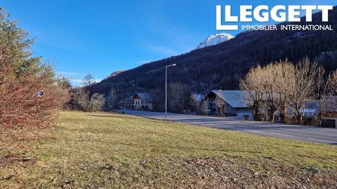 A19900DMO05 - Land of 2147 sqm, La Salle-les-Alpes SERRE-CHEVALIER, La Salle Les Alpes In the center of the Serre Chevalier resort, large buildable land of 2147 sqm with a granted building permit for an original commercial project. Planning has been ...