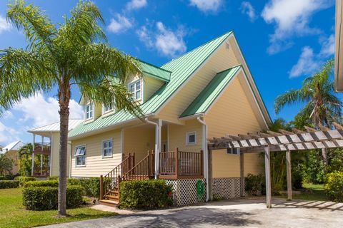 Shoreline - Grand Bahama Island Premier Gated Community. Situated on its own idyllic white-sand beach amid beautifully landscaped tropical gardens, Shoreline is a stunningly beautiful, 26-acre, prestigious community of 76 luxuriously appointed Bahami...