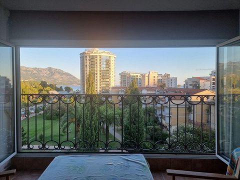 Furnished Flat for Sale in a Central Location in Budva The building is in the touristic area, surrounded by famous hotels and restaurants. Just 1 Minute from the Beach. There is a large garden in front of the building. Fully Furnished. Features: - Wa...
