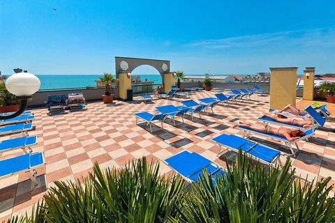 The Residence CRISTOFORO COLOMBO is located in Caorle and is only approx. 30 m away from the Spiaggia di Ponente beach. In a few minutes you can walk to the shopping street 