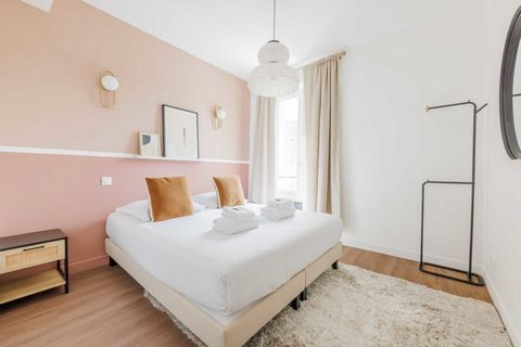 COZY Apartment - Le Bon Marché | This 60m² apartment is located on the 4th floor without an elevator. It comprises: A fully equipped and functional open kitchen: refrigerator, cooking hob, coffee machine, toaster, kettle, oven, dishwasher ... A livin...