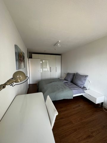 Feel at home in the cozy, quiet and fully equipped apartment with a sunny balcony. The apartment is equipped with ✔Kingsize bed 180x200cm ✔Couch ✔Hairdryer ✔ 55 