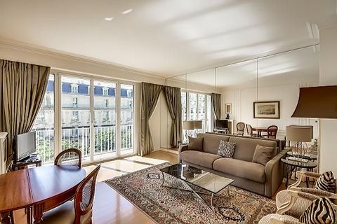 The prices may vary during June, July, and August 2024 as well as during the Olympics. We will provide you with the rates once your request has been made. This 1-bedroom, 1-bathroom pied-a-terre, located in the golden triangle of Paris, overlooks on ...