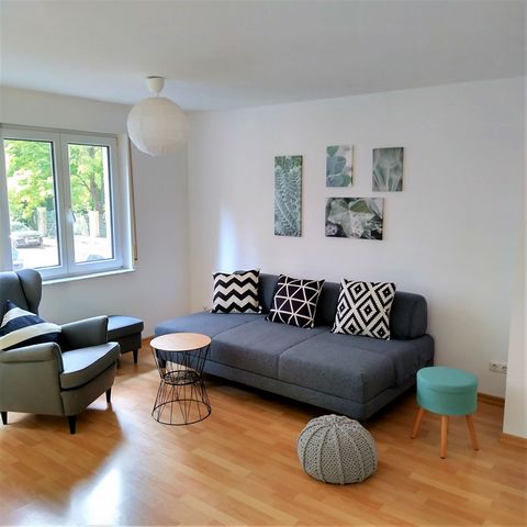 The 2 room apartment is located in the south center directly at Clara Park and the racecourse. You can quickly get out of Leipzig via the B2 and 1.5 kilometers from downtown Leipzig. The apartment has a large living room with a comfortable sofa bed a...