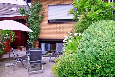 Appartements de vacances confortables dans un endroit calme de la petite ville de Badenhausen, à quelques kilomètres d'Osterode. Dans le jardin bien entretenu avec terrasse et coin salon extérieur confortable, vous pourrez vous détendre après une ran...