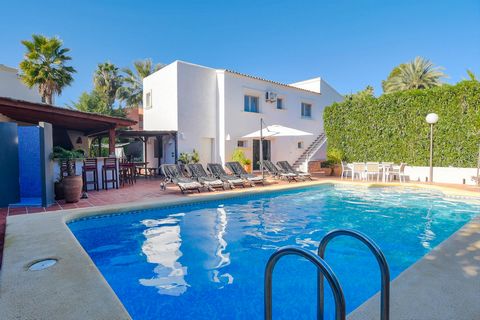 Large and comfortable villa in Moraira, Costa Blanca, Spain with heated pool for 12 persons. The house is situated in a residential beach area, close to restaurants and bars and supermarkets, at 500 m from Cala Andrago beach and at 0,5 km from Medite...