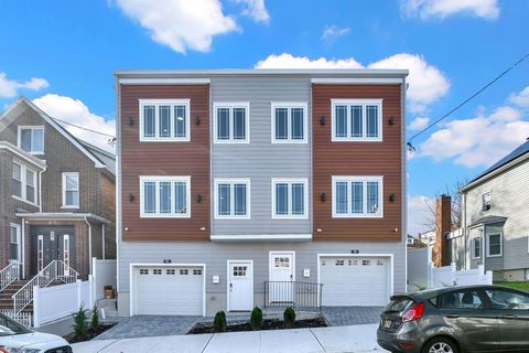 Discover the perfect home you've been waiting for at 331 on 74th St, North Bergen – an ideal blend of convenience and luxury. Commute to NYC in under 30 minutes with direct buses a block away on Bergenline Ave. Close to an Elementary school, Lakefron...