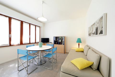 Het appartement in Lignano Pineta heeft 2 slaapkamer(s) en is geschikt voor families en groepen tot 5 personen. Tevens heeft u de beschikking over: tuin, omheind perceel, parkeerplaats overdekt in het zelfde gebouw, satelliet/kabel ontvangst.De open ...