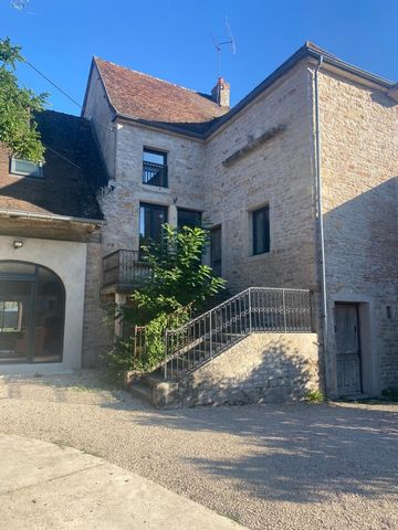 Dpt Saône et Loire (71), à vendre proche de CHALON SUR SAONE maison P8