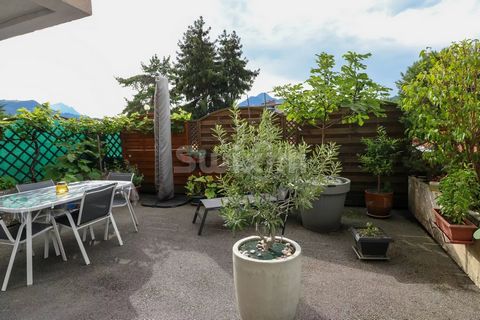 Ref 66953JL: Cluses Ideal first purchase or rental investment, come and discover this charming 3-room duplex on the ground floor with independent entrance. The well-appointed 60m2 apartment is located on 2 levels. On the first floor, you enjoy its la...