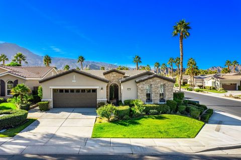 This Monterey w/Casita Home is a Sweet Retreat, with 3-BR, 3-BA, den/office with private entry to the front courtyard, back patio and yard with lush mature citrus trees. New buyers will love the (seller paid assessment) for the multi-million dollar r...