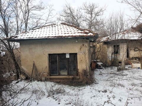 OFFER 18692 - AGENCY 'ASAVIA - LOVECH PROPERTIES'We offer an attractive rural property located in the picturesque village of Devetaki, located in the Devetashko plateau, near the Devetashka cave on the way to the Krushuna waterfalls. The village is l...