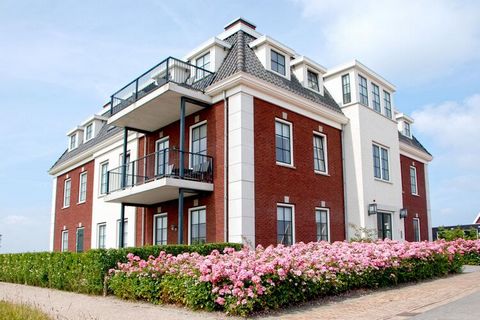 Este espacioso apartamento en Colijnsplaat tiene 2 dormitorios y 2 baños para 4 personas. Es ideal para familias y los huéspedes pueden experimentar la máxima relajación en su propia zona de bienestar con sauna, bañera de hidromasaje y una amplia duc...