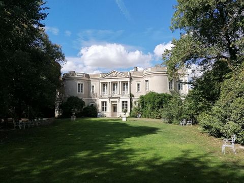 Magnifique château romantique du XIXème