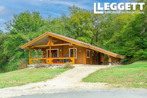 A32621SGU46 - This cosy wooden chalet in Village du Soleil features a welcoming living/dining area, a well-equipped kitchen, and two inviting bedrooms. Ideal for a peaceful retreat or rental investment, it boasts a three-star official rating and prov...