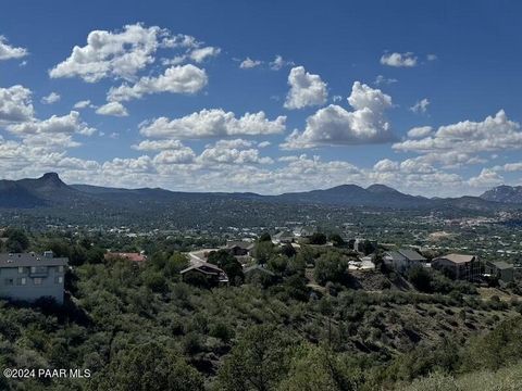 Build Your Dream Home!!!Nestled above Downtown Prescott, this near half-acre parcel offers breathtaking panoramic views of iconic Thumb Butte and majestic Granite Mountain. Positioned in the serene and sought-after Prescott Summit neighborhood, this ...