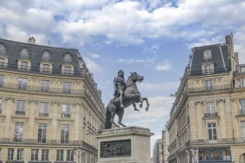 NA SPRZEDAŻ PARYŻ 1. - PLACE DES VICTOIRES - WYJĄTKOWA NIERUCHOMOŚĆ Z WIDOKIEM - Położona na prestiżowym Place des Victoires, na skraju ogrodów Palais Royal, Banque de France i Fundacji Pinault, na 4 piętrze wysublimowanego budynku sklasyfikowanego j...