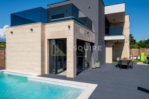 ID CODE: 449 ESQUIRE Real Estate Mob: ... E-mail: ... ...