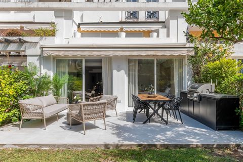 a beautifully renovated, three-bedroom apartment in La Quinta, offering Scandinavian-inspired design with abundant natural light, underfloor heating, and modern finishes. This ground-floor property features a spacious terrace with an al fresco dining...