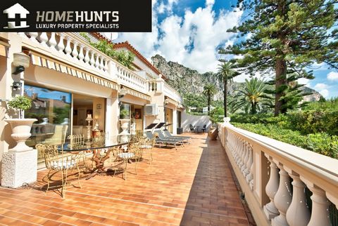 Just steps away from the port of Beaulieu-sur-Mer, discover this stunning ground-floor apartment of 160 m2, complemented by a private 80 m2 terrace. Accommodation features two bedrooms, a study, and a dressing room. Each bedroom has either a bathroom...