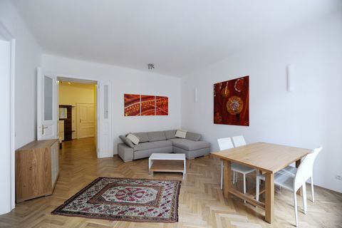 Our apartment “Sula” is located in the 3rd district of Vienna, Pfefferhofgasse 5/12 and is very easy to reach by public transport. The modern and fully furnished apartment with a size of 74 m², has a spacious bedroom, a living room, a fully equipped ...