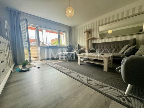 Benvenuto!! Questo grazioso trilocale al piano rialzato di un condominio ben tenuto a Seelze offre un concetto di camera ben congegnato e confortevole su circa 67 m² di superficie abitabile. È ideale per coppie, piccole famiglie o single che apprezza...