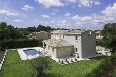 Location: Istarska županija, Barban, Barban. Vendiamo una bellissima villa residenziale di recente costruzione nelle vicinanze del borgo medievale di Barban. Presentiamo una villa con piscina di nuova costruzione che si distingue per l'architettura e...