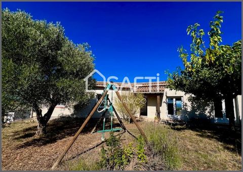 Située dans un hameau proche de Carcassonne (11 000), cette propriété bénéficie d'un emplacement prisé offrant un cadre de vie agréable. La ville de Carcassonne est réputée pour sa cité médiévale classée au patrimoine mondial de l'UNESCO rajoutant ai...