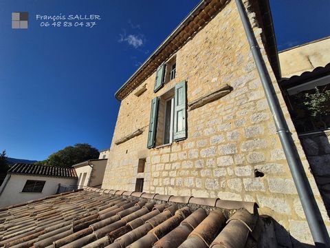     Careful: Imagine yourself in a house steeped in history, where each stone tells a story that is almost a thousand years old. At the foot of the Cévennes, in the upper valley of the Hérault, this house in Cazilhac built around a watchtower dating ...