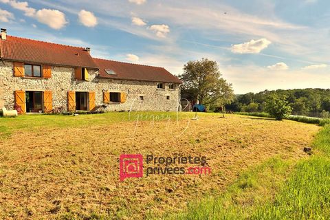 En exclusivité je vous propose ce magnifique corps de ferme d'environ 256m2 niché au milieu des champs et du bois de Petret, dans un cadre bucolique et reposant. Dépaysement est garantit!!! Il se situe à seulement 12 minutes de Château-Thierry et à 1...