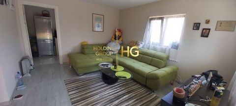 EXCLUSIVE! HOLDING GROUP real estate presents to your attention two houses in one plot at the price of a one-bedroom apartment. They are located in the area of Perchemliya. The houses are a type of prefabricated construction, with very good external ...