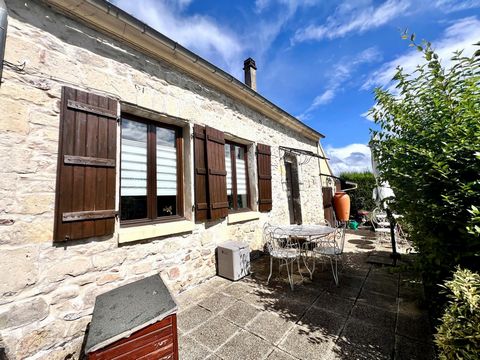 En village, maison en pierres 2 chambres