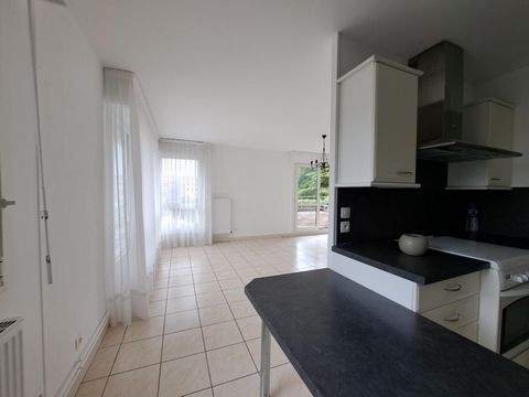 APPARTEMENT 2 CHAMBRES TETEGHEM CENTRE VILLE.