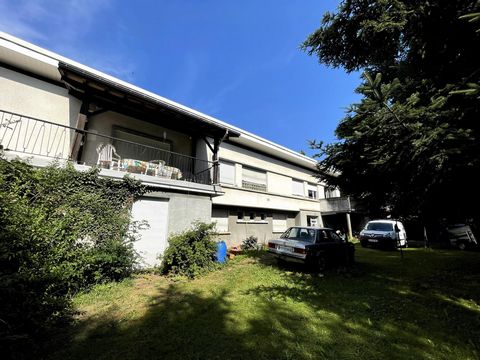Rare ! Vaste maison d'habitation avec jardin et local de 145 m carré à aménager.